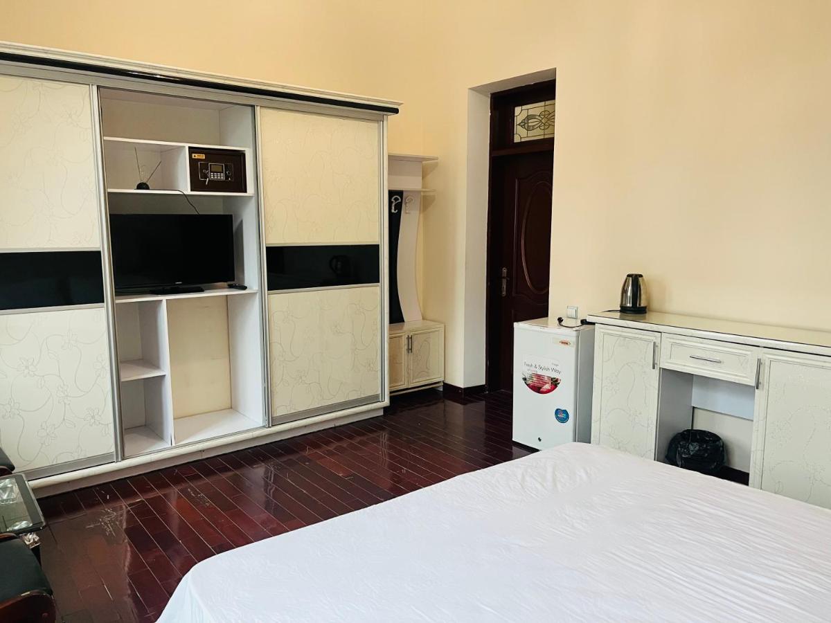 Alisher Hotel Dusjanbe Eksteriør bilde